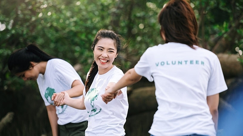 Why and How Employers Are Promoting Volunteer Service