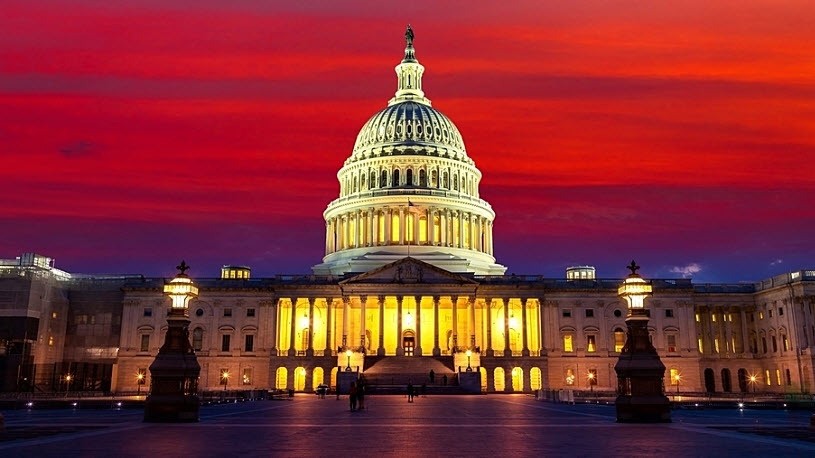 nighttime image of the United States Capitol in Washington D.C.