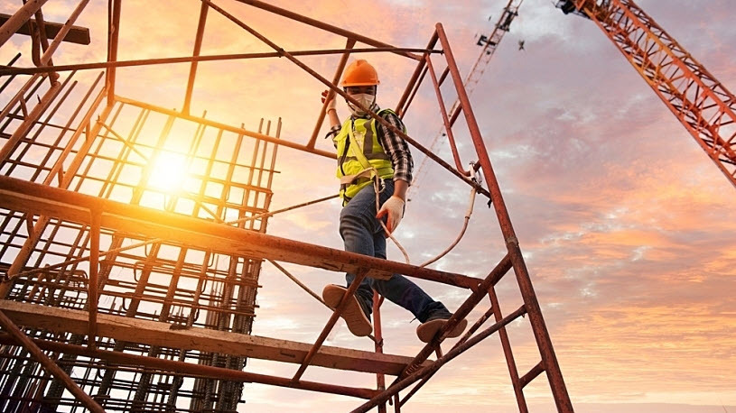 4 Tips When Considering Workers' Comp Insurance