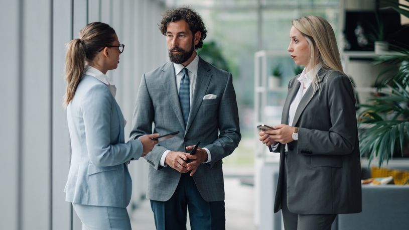 Enterprise HCM Buyer Priorities: What Analysts Are Hearing From CHROs and CIOs