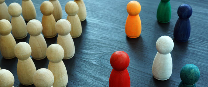 different colored pegs joining with same colored pegs different colored pegs joining with same colored pegs